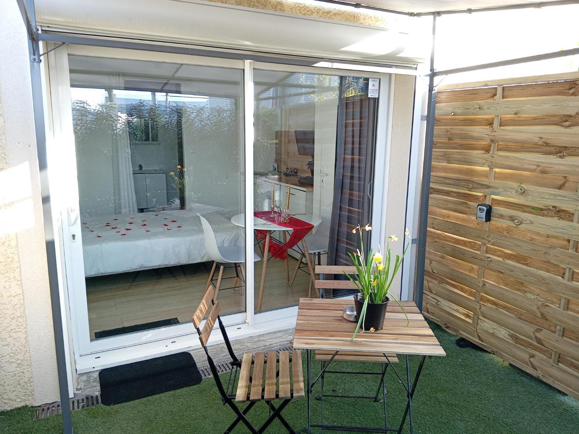Appart'Hotel Le Clos Lassagne A Brignais - Lyon Sud Экстерьер фото